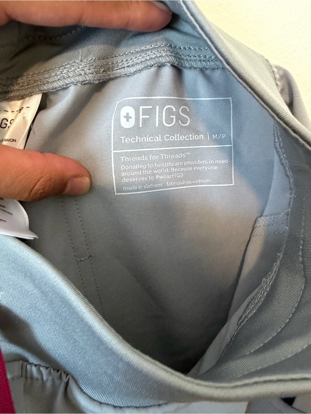 FIGS Catarina Scrub Set Grey Technical Collection, Medium Petite 26” - Picture 4 of 9